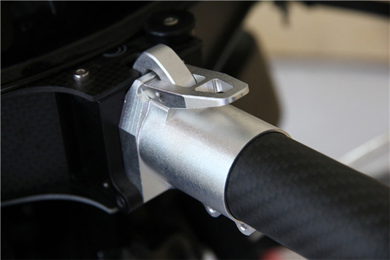精密な農薬噴霧のための自律飛行UAVドローン作物噴霧機