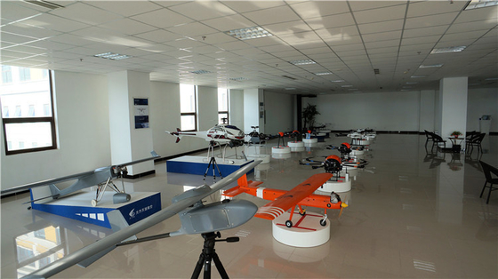 白 青 パーソナライゼーション 農業用スプレードローン 専門 UAV プラントスプレーヤー