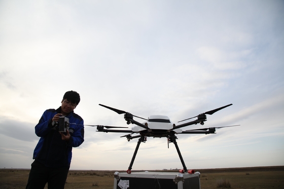 リモコン制御 害虫対策 オートパイロット GPS ドローン 液体消毒器