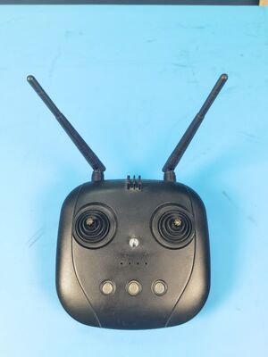 オンライン・シミュレーション・フライト・AI駆動自動評価と30の包括的な訓練モジュールを持つ農業スプレードローン