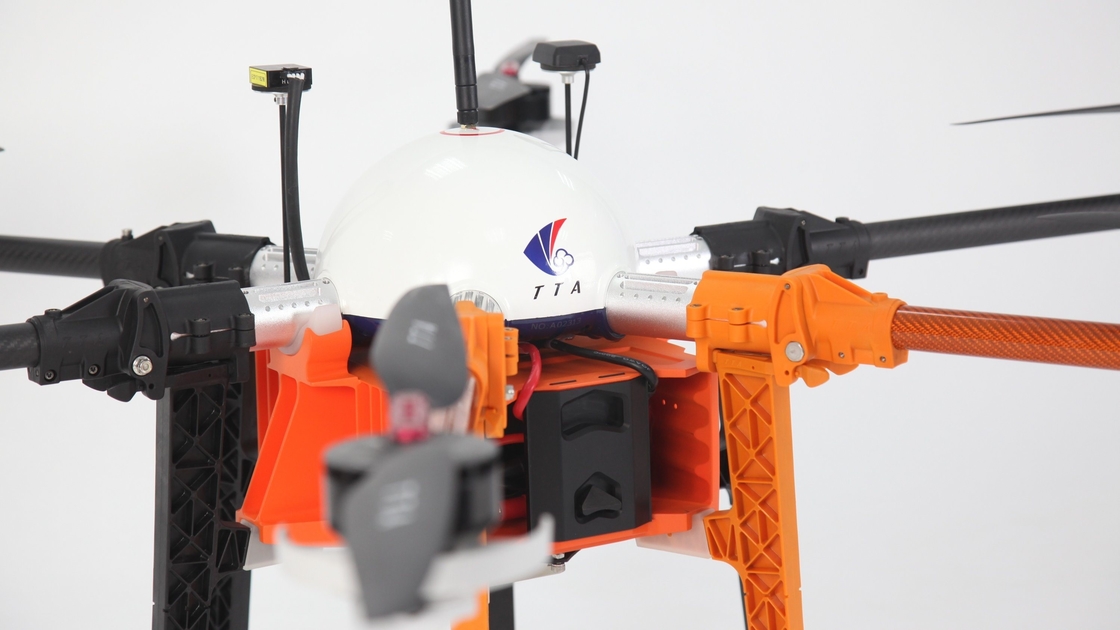 大型の農業用スプレードローン UAV 効果的な作業時間は10〜12分