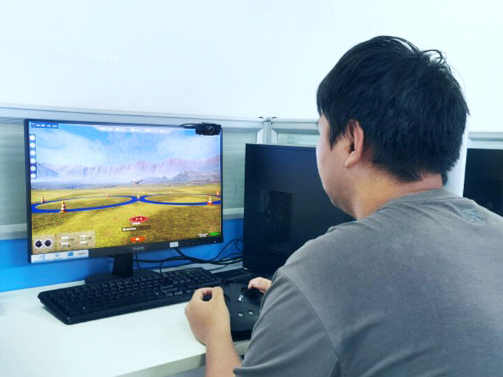 RTKの正確な位置付けとドローンデバッグのためのレベル7の風力耐性を持つモジュール式設計UAV訓練ツールボックス